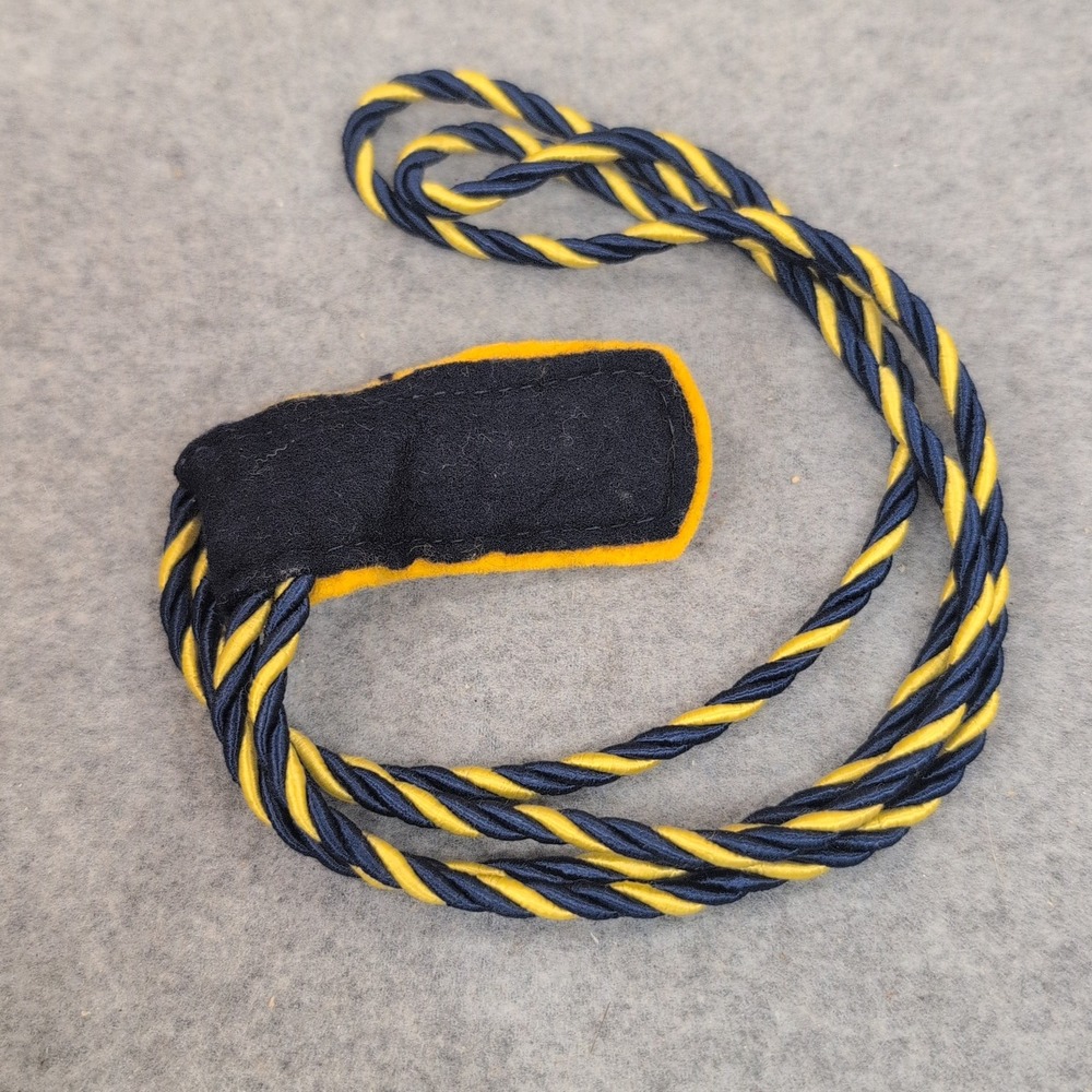 Boy Scout Navy Blue Yellow Cord Trimmed Emblem Pin Badge Regalia Accessory - Picture 3 of 3